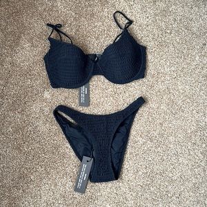 Traingl bikini new with tags